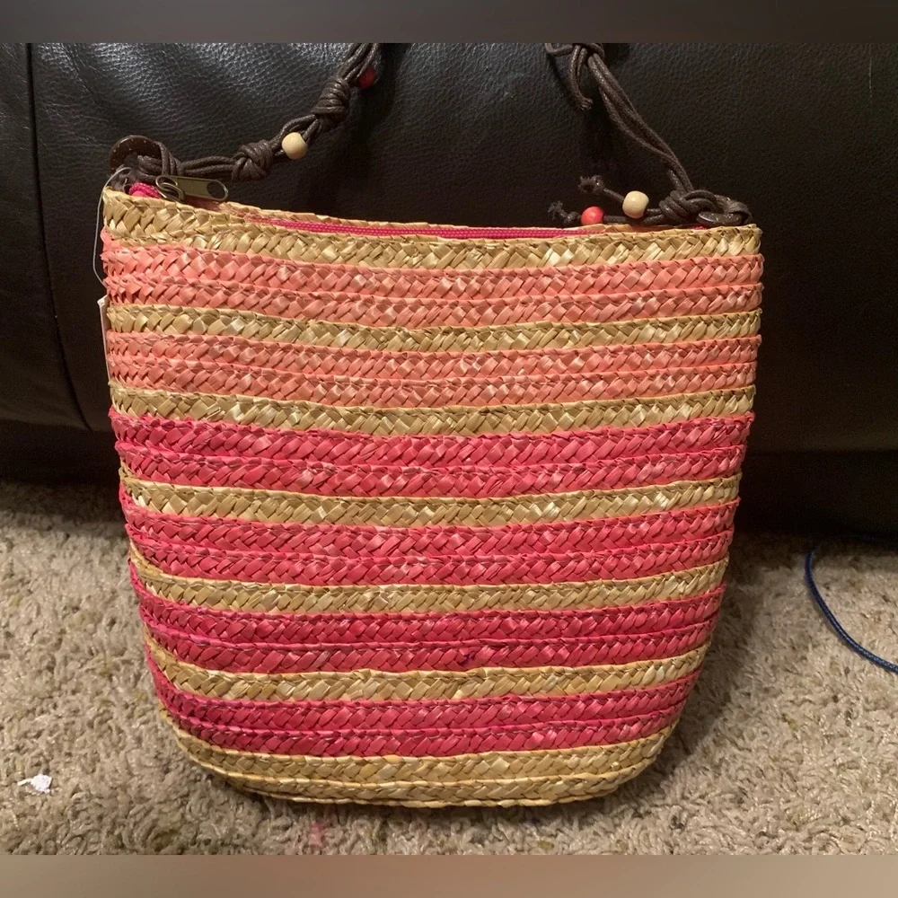 NWT Cruise Club pink/tan striped summer straw crossbody with corded/beaded strap - Picture 3 of 10